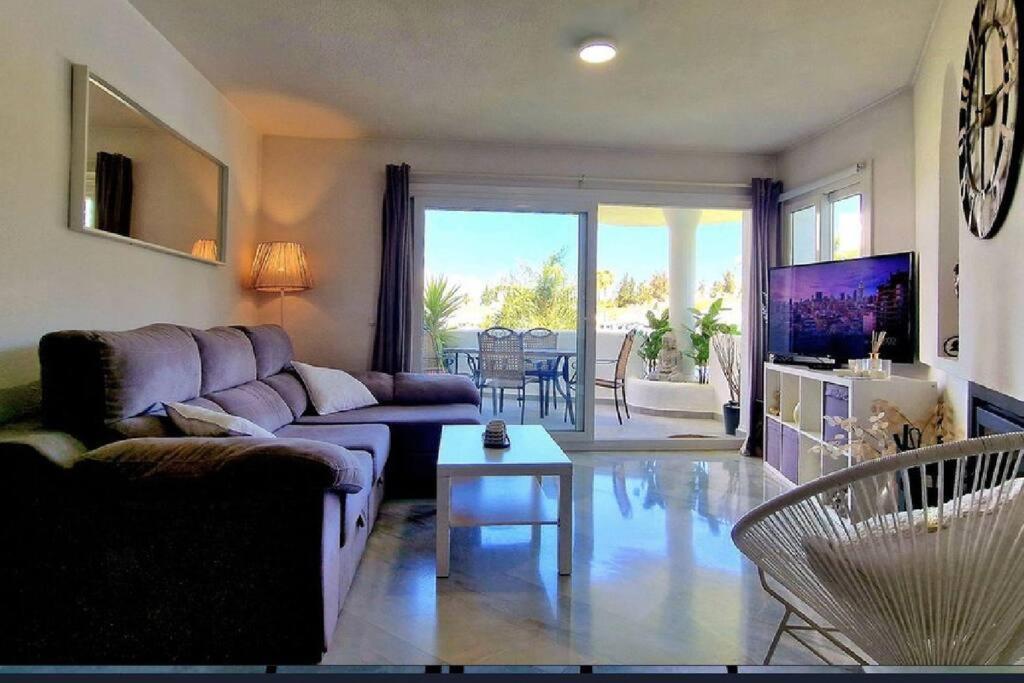 מיחאס 5* Stunning Golf & Sea Apartment מראה חיצוני תמונה