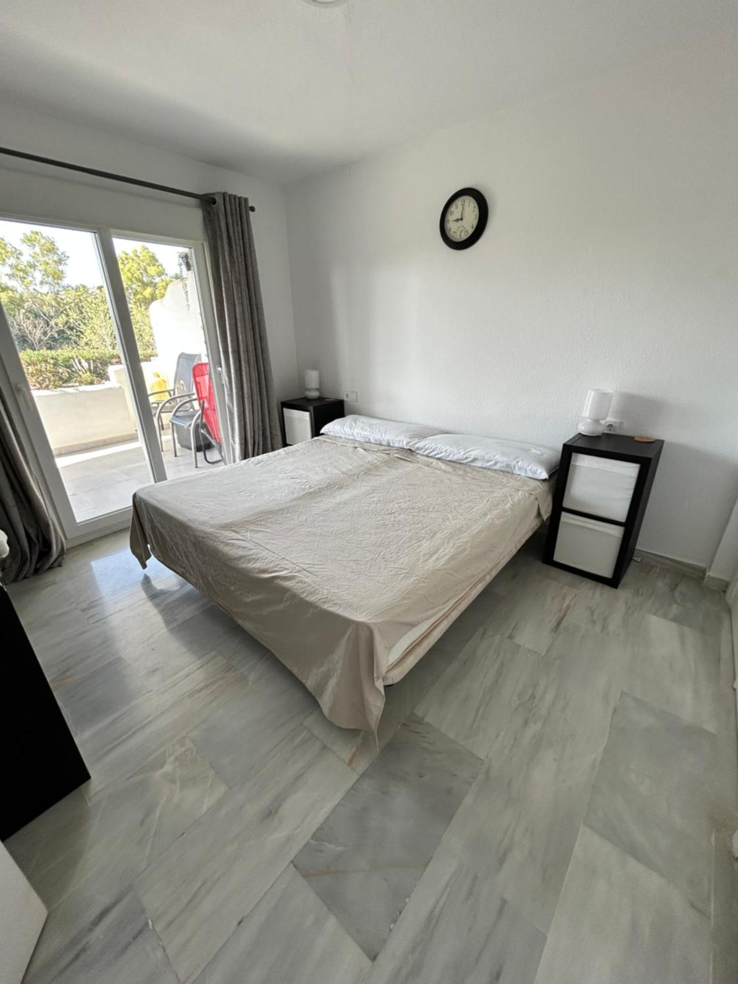 מיחאס 5* Stunning Golf & Sea Apartment מראה חיצוני תמונה